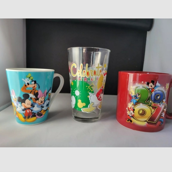 Lot/Bundle of 3 Disney Friends, Mickey, Minnie, Goofy, Donald, Daisy Mug and Cup